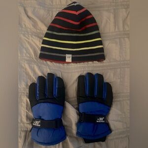 Gap hat small & gloves small for kids. Like new combo!